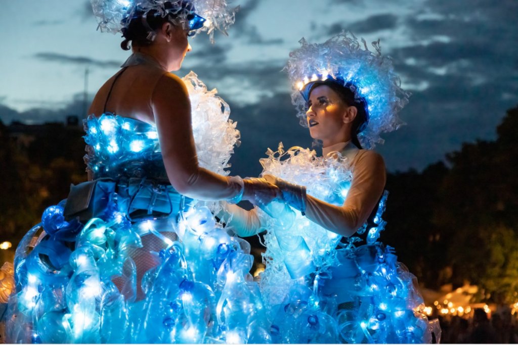 Cluj: Festivalul WonderPuck revine cu o nouă ediție! Trei zile de spectacole pe 5 scene în 3 locații, inclusiv la Castelul Banfy din Bonțida