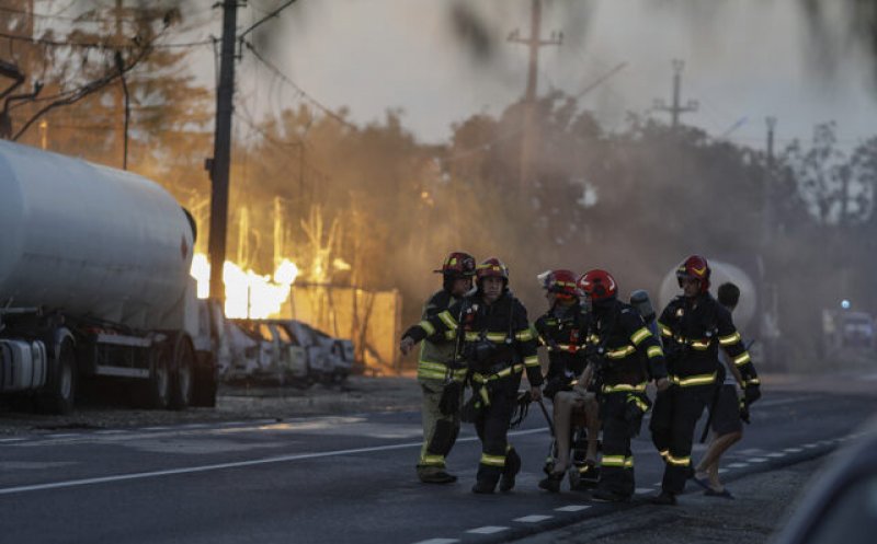 Explozii la o staţie GPL din Crevedia - IGSU: 58 de victime, 43 fiind cadre ale MAI