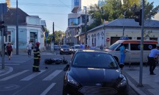 ACCIDENT pe Moţilor, în Cluj-Napoca. Victimă cu multiple traumatisme