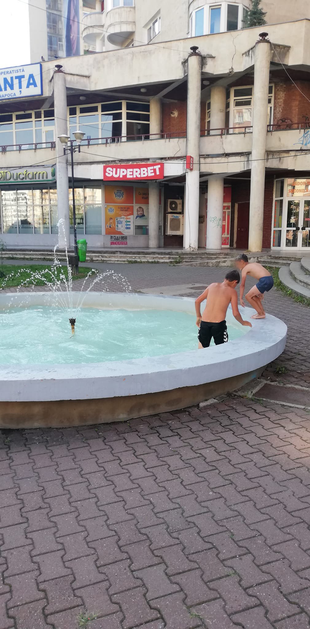 În sfârşit avem Aquapark în Manăştur :) Gratis