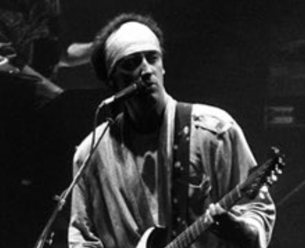 Doliu în rock-ul mondial! A murit un chitarist al legendarei trupe Dire Straits