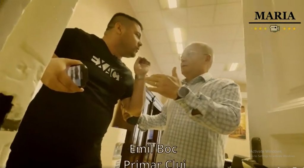 SCANDAL cu doi indivizi din Constanța în biroul primarului Boc. Ar fi susținători AUR și i-ar fi interesat de ce miroase la Cluj