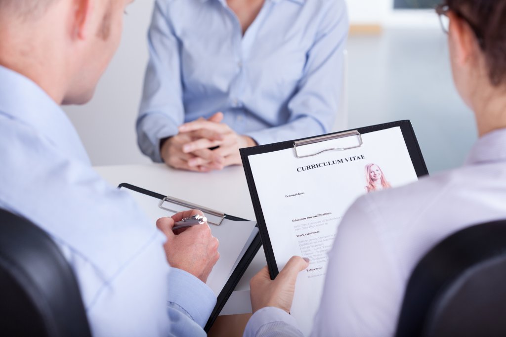 Record de CV-uri pe timp de vară în România. Câți oameni au aplicat pentru un job în Cluj