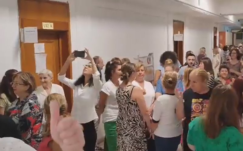 Angajații din Finanțe, la un pas de a intra în grevă generală: Sindicat „După 10 zile de proteste, Guvernul nu a pus în aplicare angajamentele asumate”