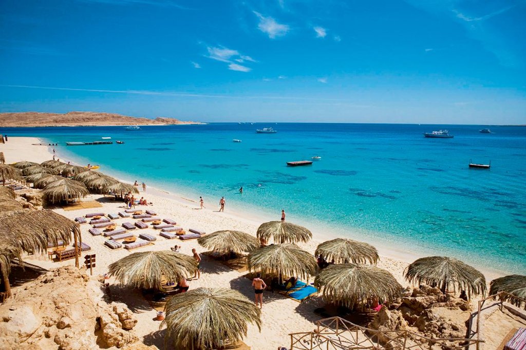Clujul, în topul județelor cu cei mai mulți turiști pe litoral vara aceasta. Cât a costat o vacanță la mare