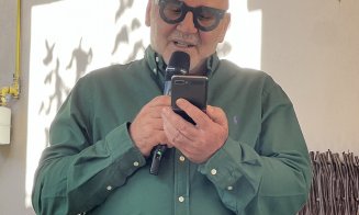 Octavian Hoandră şi-a lansat un nou volum, „Țară eșuată vinde pitici de grădină”