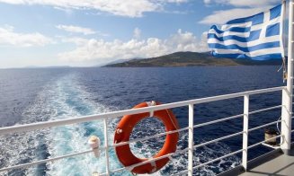 MAE: Românii blocați pe feribot între insulele Skiathos și Volos au fost debarcați şi informați despre evacuare