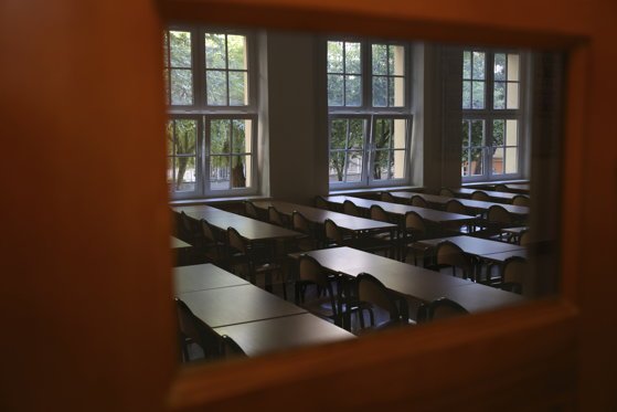 Începe şcoala. Când pică vacanţele. Iată structura anului şcolar 2023-2024