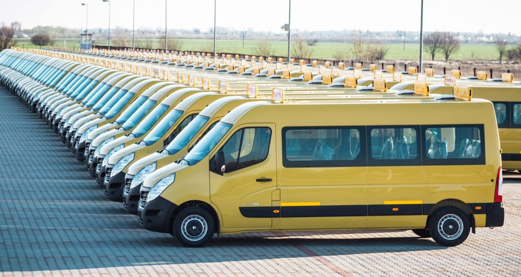 25 de noi microbuze electrice pentru elevii clujeni, din fonduri nerambursabile
