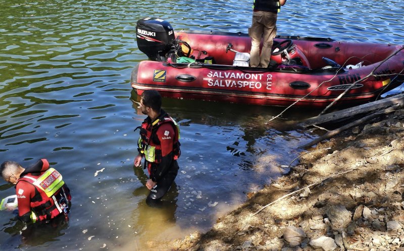 Cine e tânărul înecat în lacul Tarnița! Se afla alături de iubita sa la momentul incidentului