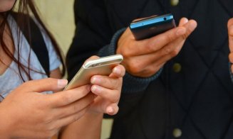 Clienții cu abonamente la telefonie mobilă și internet pot renunța la contractele modificate de operatori. Care sunt condițiile