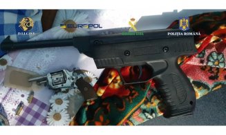 Operațiune internațională, la care au participat și polițiști din Cluj, pentru prinderea unei grupări care introducea ilegal arme în România