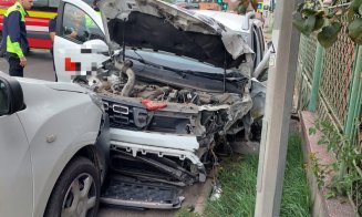 ACCIDENT în Floreşti cu victimă încarcerată. Intervine SMURD