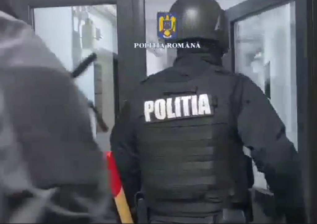 Percheziții la hackeri într-un dosar deschis la Cluj. Prejudiciu de 2 milioane de euro