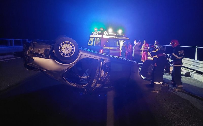 Accident pe Autostrada Transilvania! O mașină a ajuns cu roțile în sus