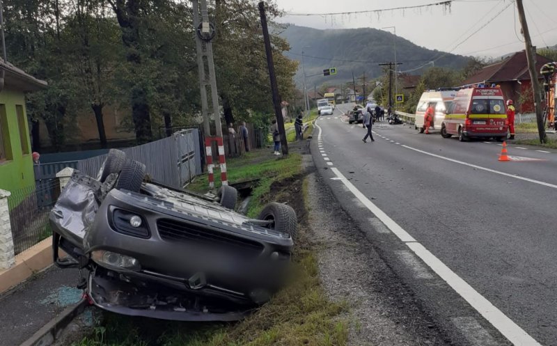 Accident grav pe un drum din Cluj! Au fost implicați 8 oameni, dintre care trei copii / A intervenit SMURD-ul