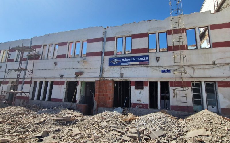 Era și cazul! Gara din Câmpia Turzii se repară și va fi una dintre cele mai moderne din țară