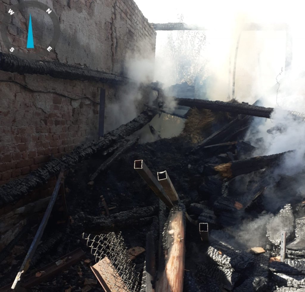 Incendiu la Băișoara. Un grajd a luat foc