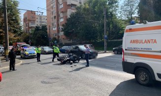 Accident în Cluj-Napoca. Un motociclist a fost dus la spital