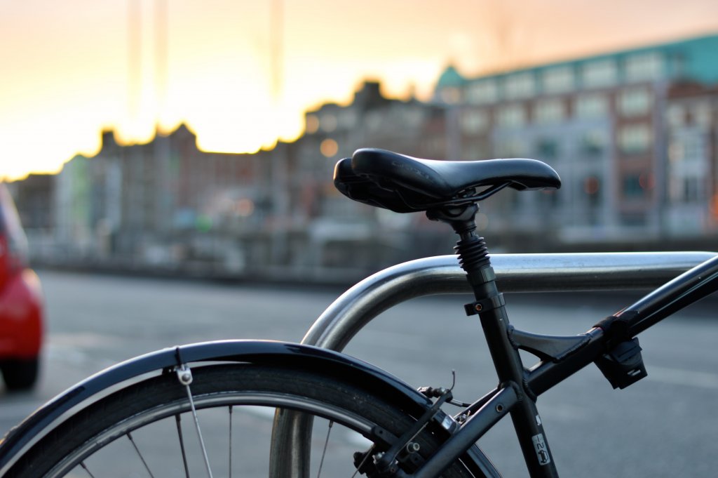 Bicicletă de mii de lei, furată din scara unui bloc din Gherla