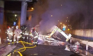 „Scenă apocaliptică”: Cel puțin 21 de morți și 18 răniți într-un accident cu un autobuz care a căzut de pe un pod, de la 30 m înălțime și a luat foc