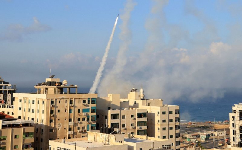 Stare de război în Israel: Hamas a lansat Potopul de la Al-Aqsa. Cel puţin 22 de morţi/ Statul evreu a ripostat cu Operaţiunea Sabia de Fier
