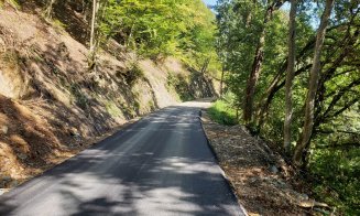 Asfalt pe un drum județean dintr-o zonă pitorească a Clujului! Peisajele sunt splendide