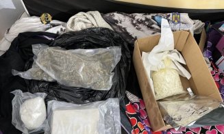Percheziții în Cluj și în alte județe la traficanții de droguri. Vindeau cocaină și alte substanțe periculoase în zonele frecventate de tineri
