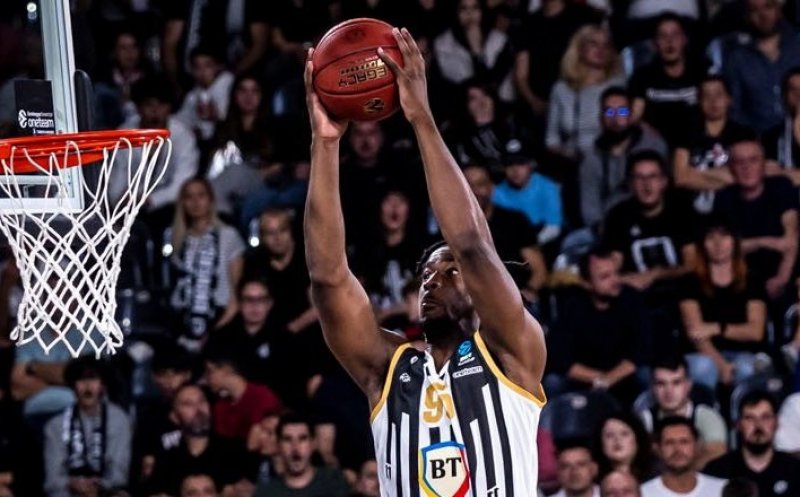 Slam dunk-ul lui Adam Mokoka, printre fazele săptămânii în EuroCup
