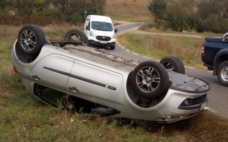 Accident rutier pe centura Florești - Donath. O mașină s-a răsturnat / Paramedicii SMURD evaluează o persoană