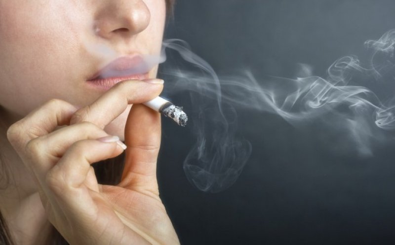 O fată de 13 ani, internată de urgență după ce s-ar fi drogat. Ce conținea țigara pe care a fumat-o