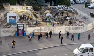 Se demolează "bombele" din staţia Minerva. Mănăşturenii: "Foarte bine că se modernizează... arăta jalnic!"