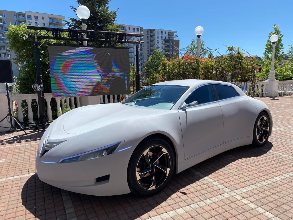 Mașină electrică „Made in Cluj”. Cât costă bolidul care arată mai ceva ca o Tesla