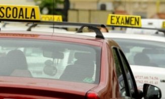 S-a prezentat băut la proba practică pentru obţinerea permisului. Avea 0,3mg/l alcoolemie