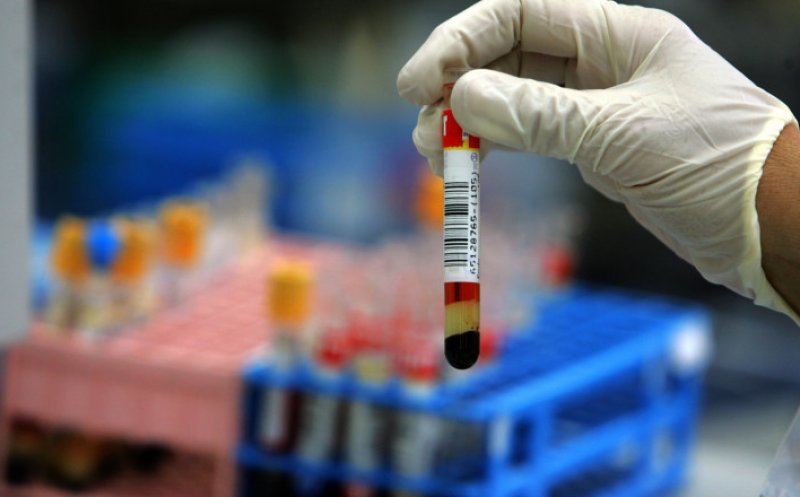Un test de sânge poate detecta cancerul mai devreme la persoanele care au risc în familie