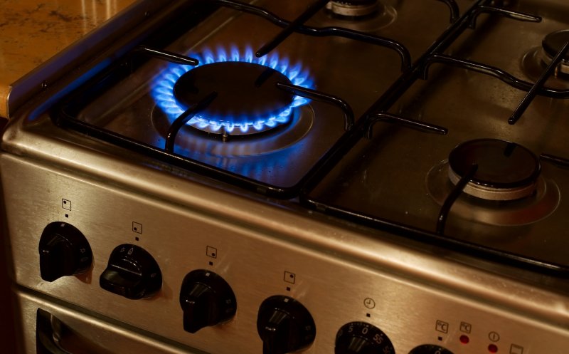 România, în topul țărilor din UE cu cele mai mari scumpiri la electricitate și gaz. Cât au crescut prețurile