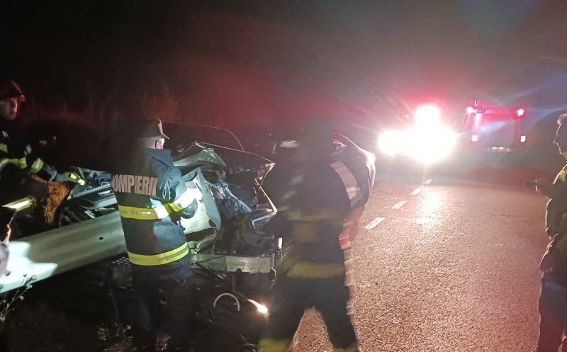 Accident cu două mașini în apropiere de Dej. Intervin echipaje de prim-ajutor
