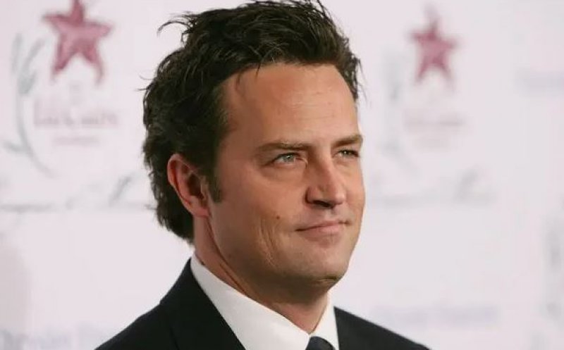A murit Matthew Perry, starul din "Friends". Actorul avea 54 de ani