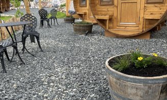 Cazare la butoi: Complex turistic inedit la 2 ore distanţă de Cluj-Napoca