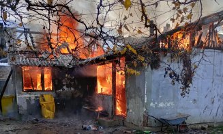 Tragedie într-o familie. Casă distrusă de un incendiu puternic provocat de un copil / Ce s-a întâmplat?