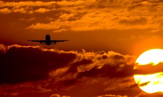 Imagini absolut splendide! Cum arată un apus de soare tomnatic la Aeroportul din Cluj