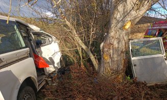 ACCIDENT grav în judeţul Cluj, la Vultureni. 4 victime, 2 persoane cu traumatisme cranio-faciale / Elicopterul SMURD, solicitat