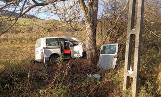ACCIDENT grav în judeţul Cluj, la Vultureni. 4 victime, 2 persoane cu traumatisme cranio-faciale / Elicopterul SMURD, solicitat