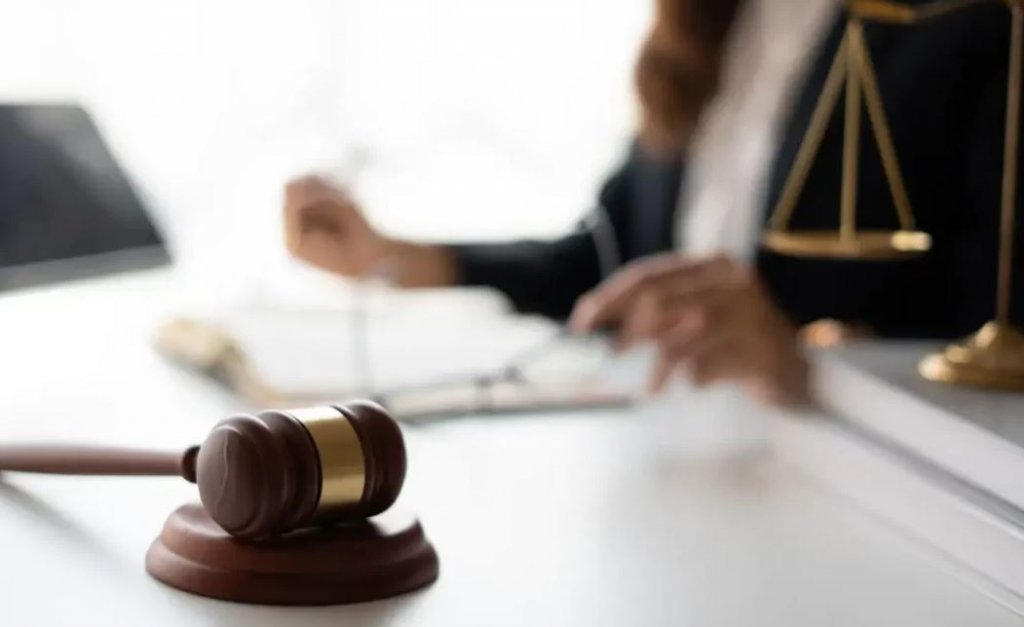 Ordinul de protecție se va putea emite și pentru violență psihică, hărțuire și amenințare online sau apeluri telefonice repetate noaptea