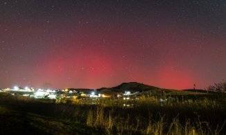 Cer apocaliptic duminică seara: AURORA BOREALĂ a fost văzută și de la Cluj