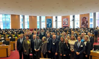 România solicită prelungirea termenului pentru a absorbi fondurile europene de „coeziune” / Boc și Buda, prezenți la Bruxelles