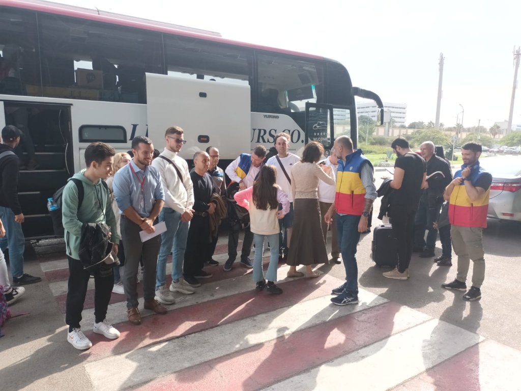 Aproape 50 de cetățeni români evacuați din Fâșia Gaza vor reveni în țară