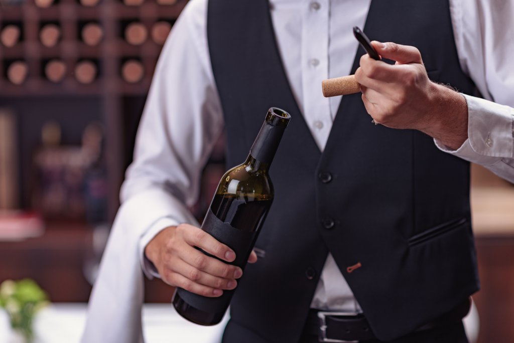 Notă de plată „îngrășată” de „taxa de dop”: „M-a lăsat fără cuvinte”