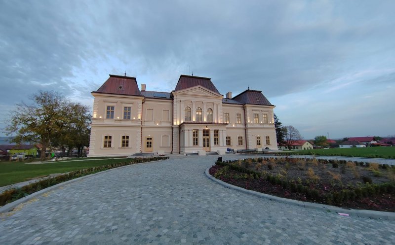 Un nou obiectiv turistic pe harta Clujului. Lucrările la Castelul Banffy din Răscruci au fost finalizate