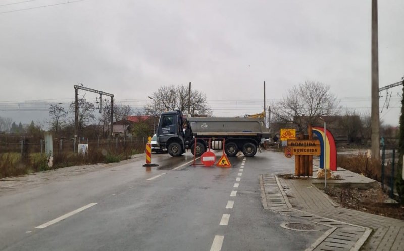 Trafic rutier ÎNCHIS circulației publice în zona trecerii de cale ferată din Bonțida până în 8 decembrie